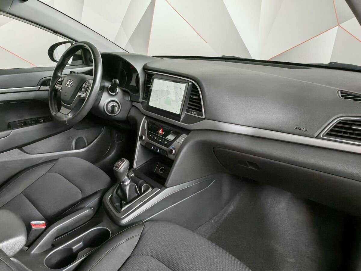 Купить Hyundai Elantra, 2018, 191 898 км, фото №8