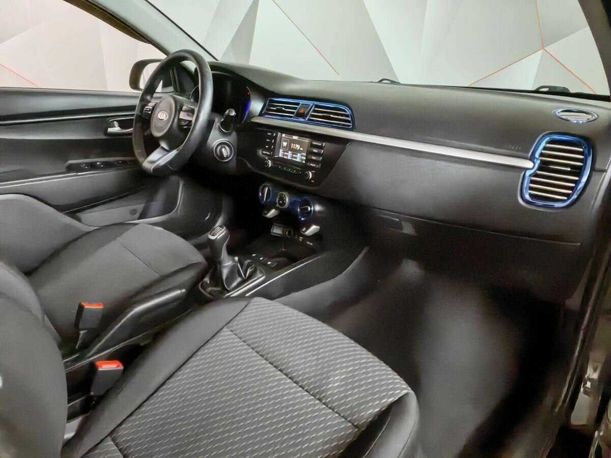 Купить Kia Rio, 2017, 239 531 км, фото №9