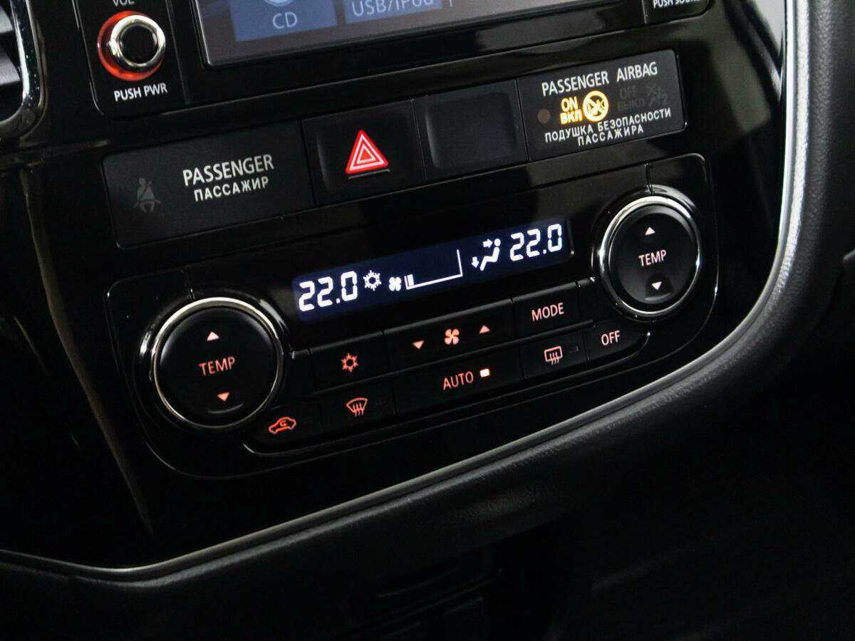 Купить Mitsubishi Outlander, 2017, 75 290 км, фото №17