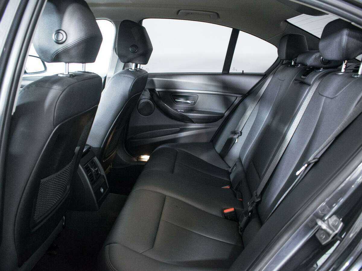Купить BMW 3 серии 318i, 2017, 105 596 км, фото №10