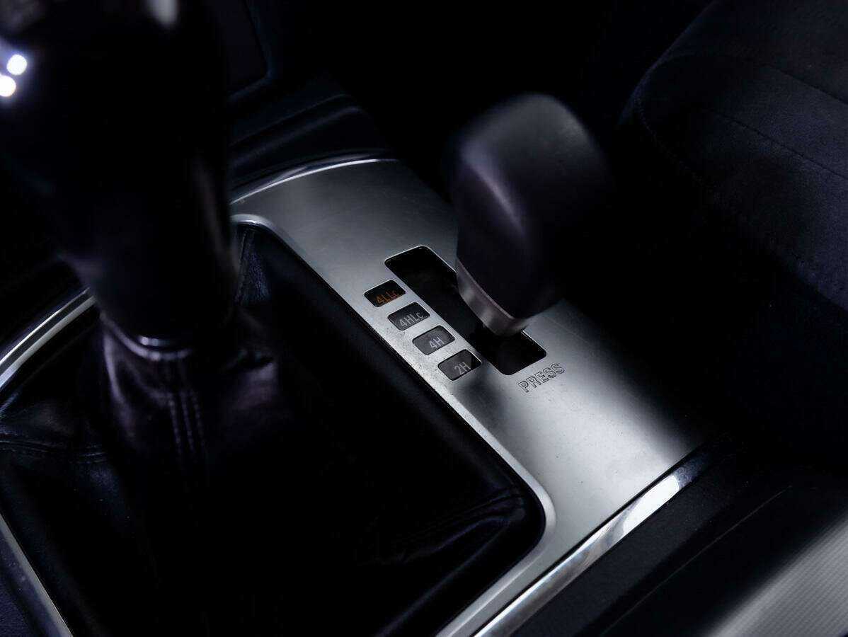 Купить Mitsubishi Pajero, 2013, 187 410 км, фото №14