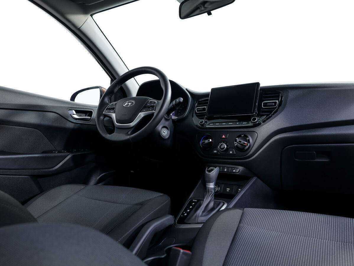 Купить Hyundai Solaris, 2021, 30 463 км, фото №9