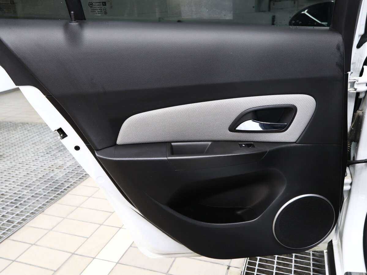 Купить Chevrolet Cruze, 2012, 194 000 км, фото №9