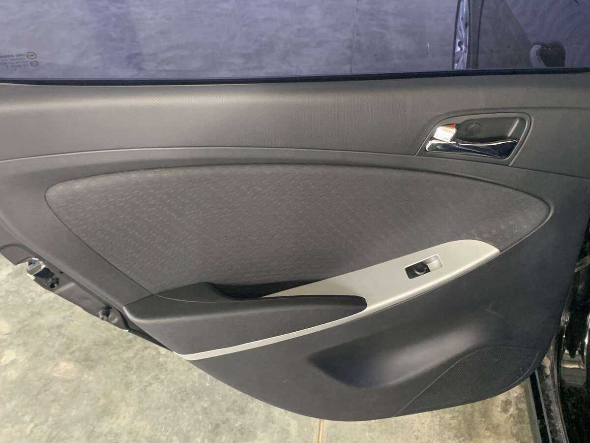 Купить Hyundai Solaris, 2012, 167 017 км, фото №17