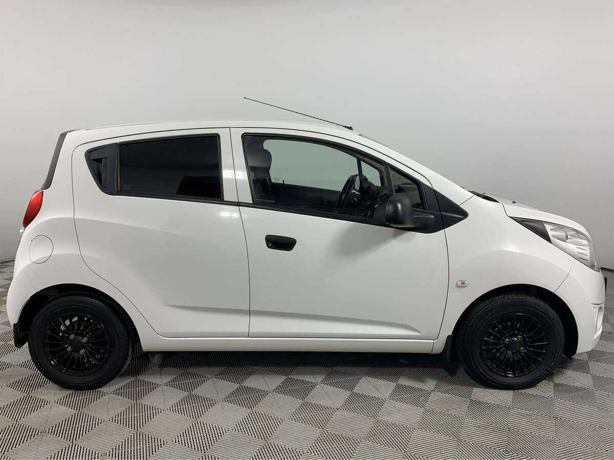 Купить Chevrolet Spark, 2013, 30 132 км, фото №4