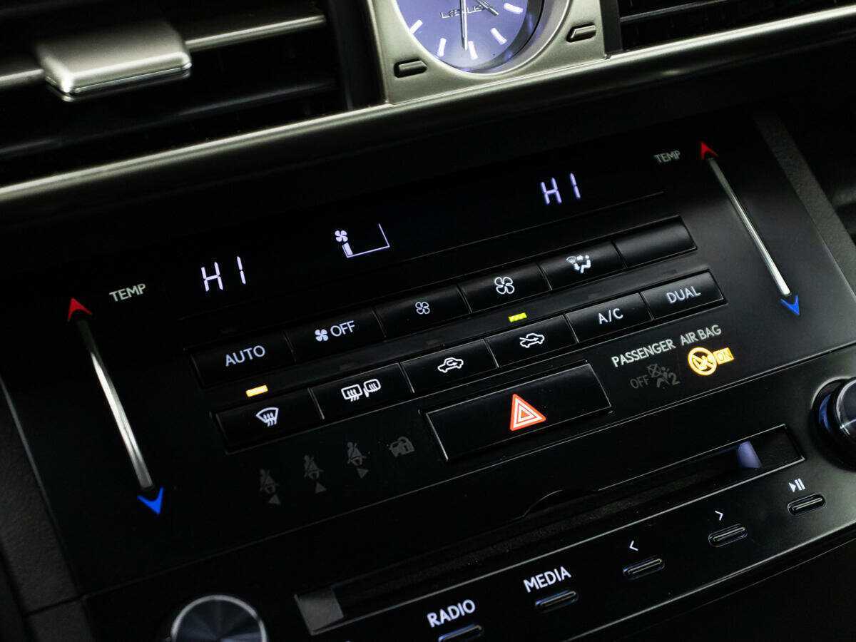 Купить Lexus IS 250, 2014, 97 518 км, фото №17