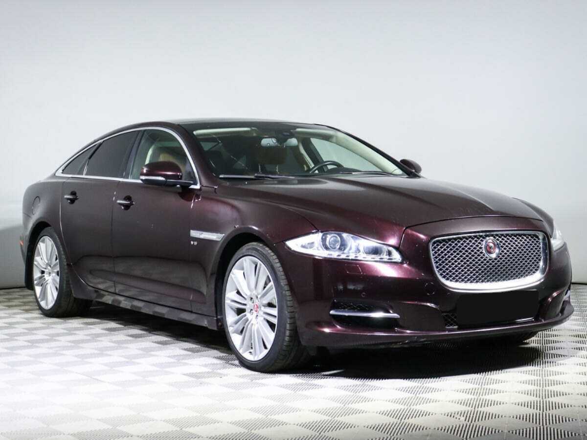 Jaguar XJ