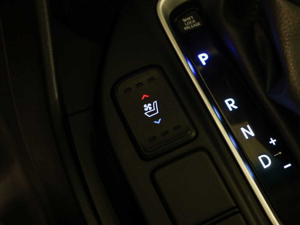 Купить Hyundai Santa Fe, 2016, 130 583 км, фото №23