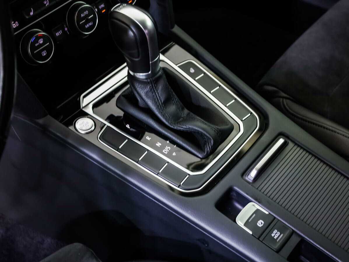 Купить Volkswagen Passat DSG7, 2017, 114 888 км, фото №15