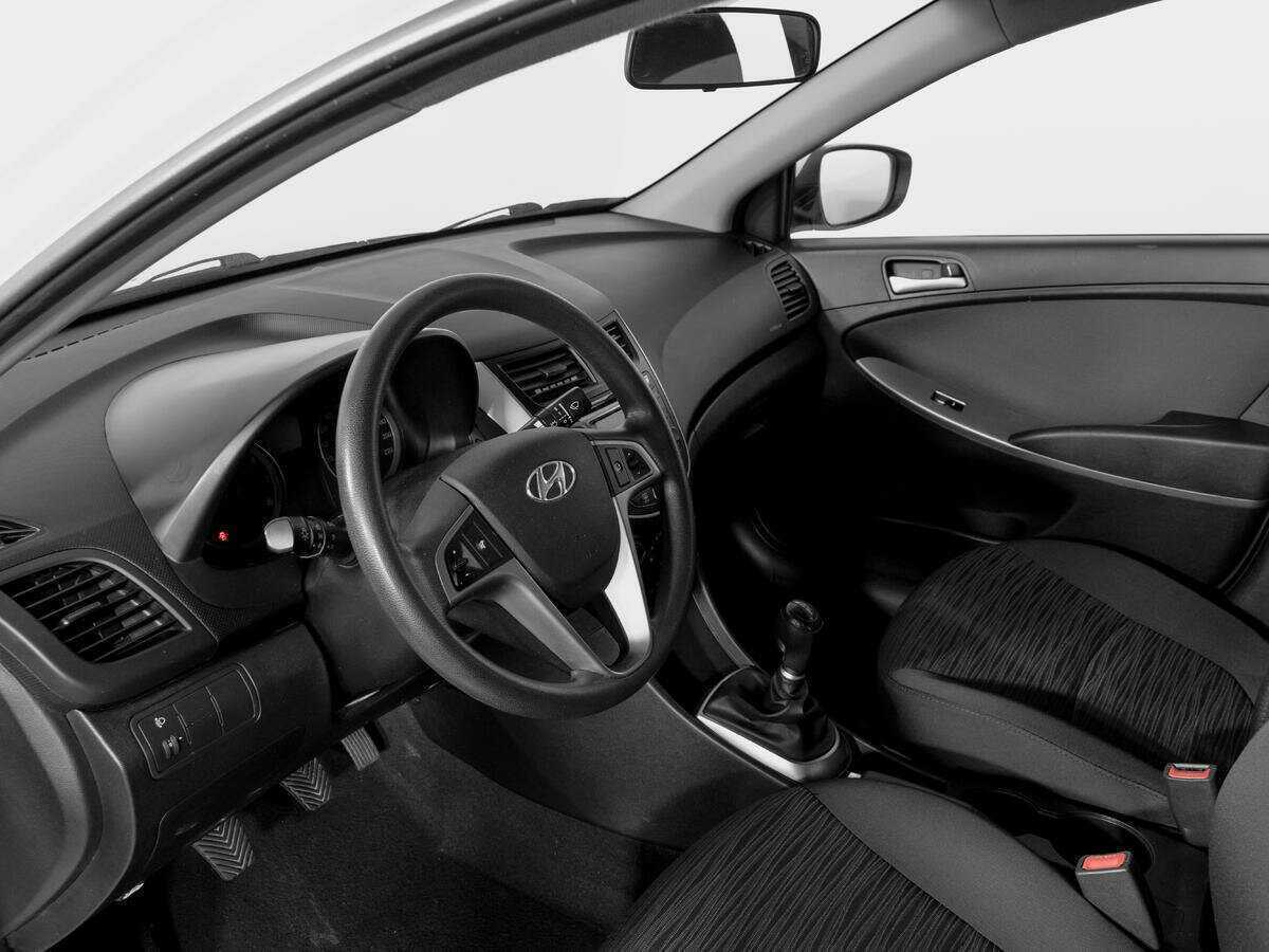 Купить Hyundai Solaris, 2016, 100 095 км, фото №15