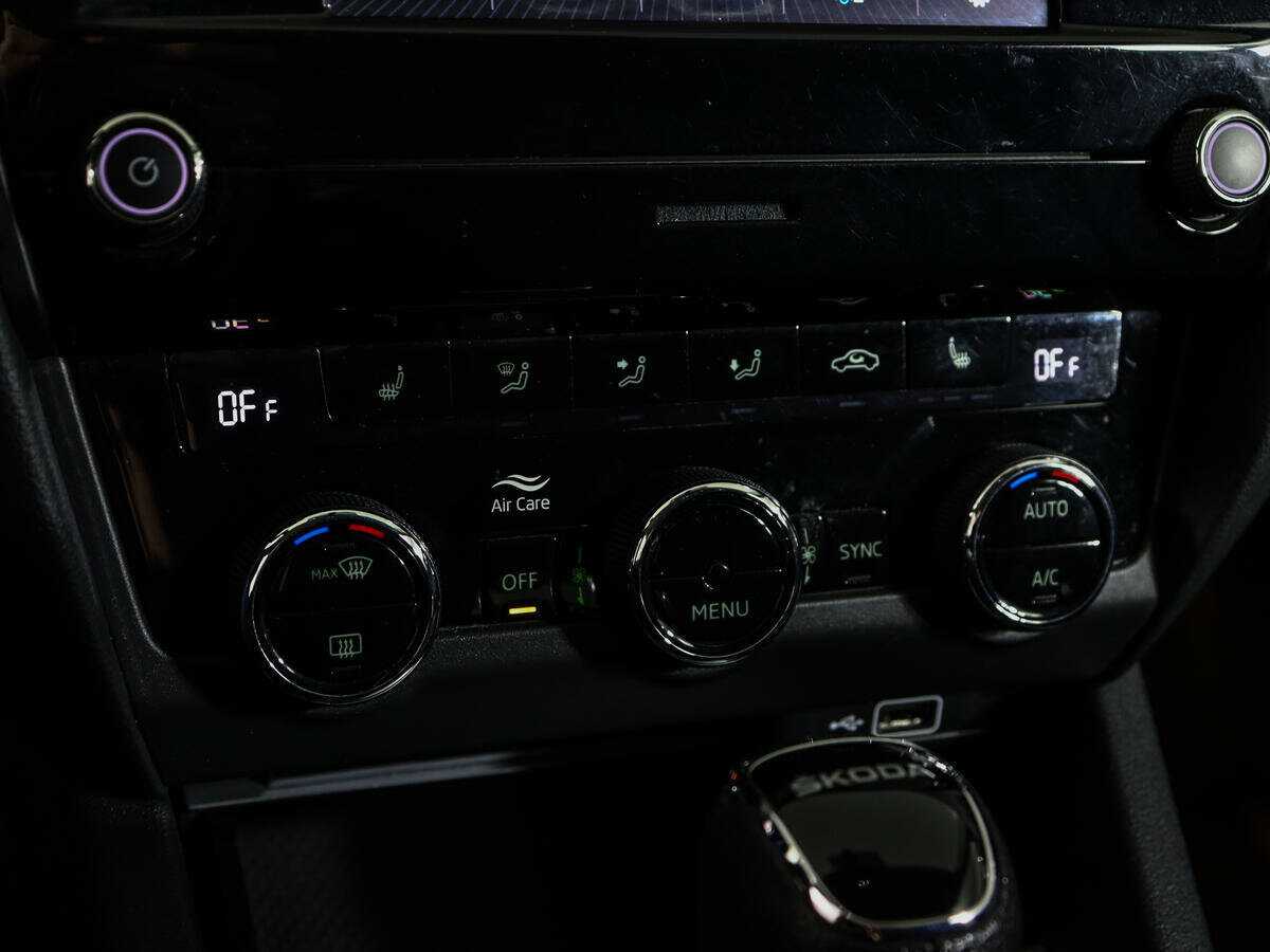 Купить Skoda Octavia, 2019, 76 249 км, фото №17