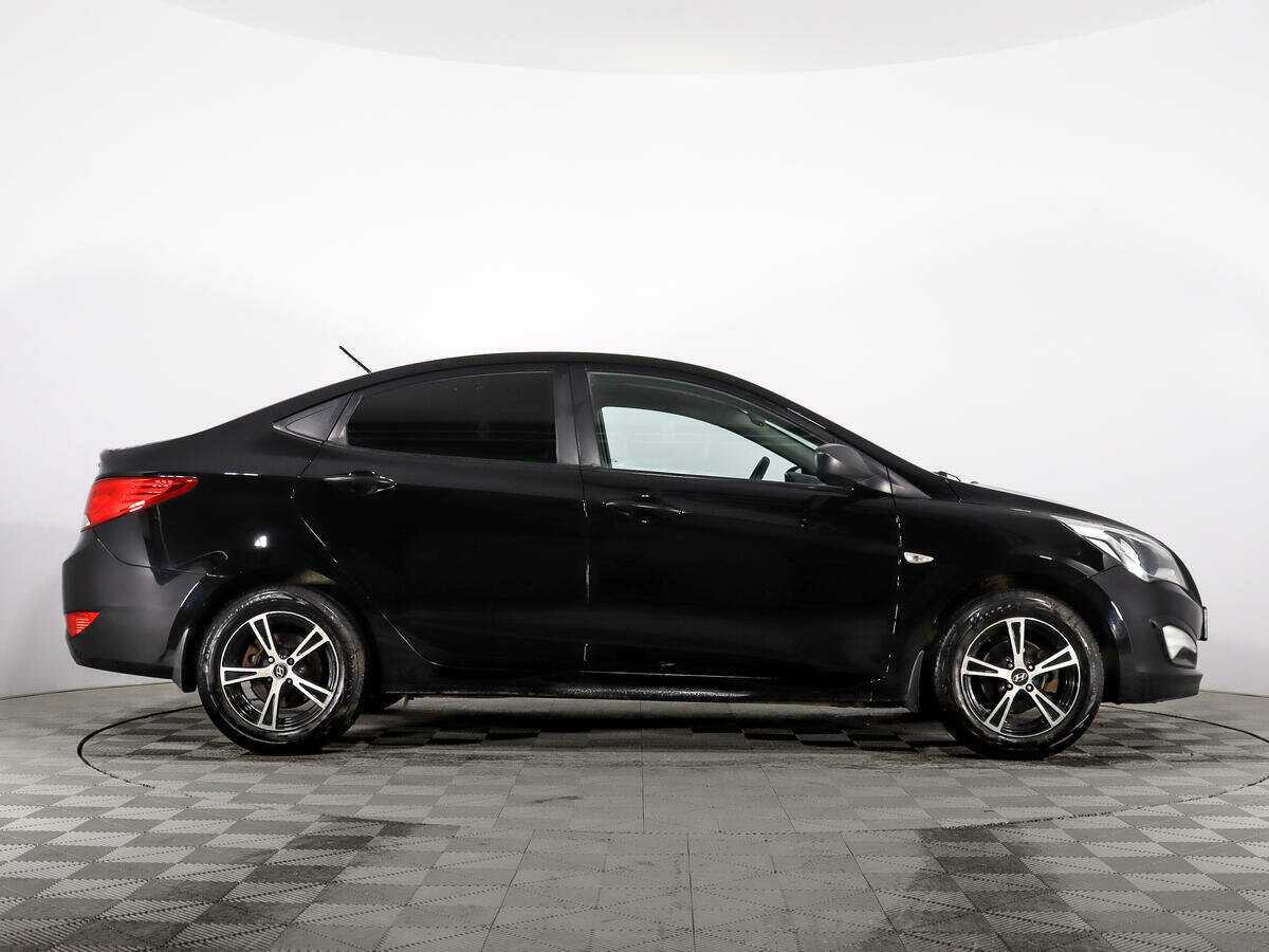 Купить Hyundai Solaris, 2014, 259 937 км, фото №4