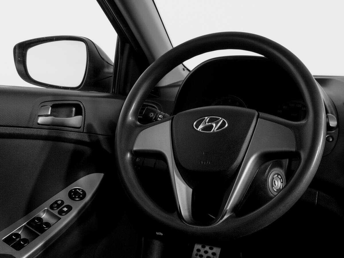 Купить Hyundai Solaris, 2016, 156 651 км, фото №14