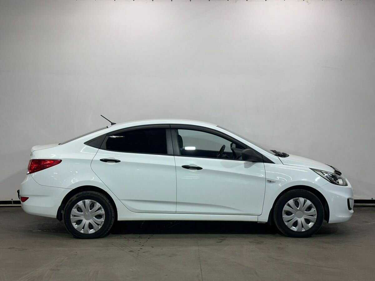 Купить Hyundai Solaris, 2014, 104 006 км, фото №4