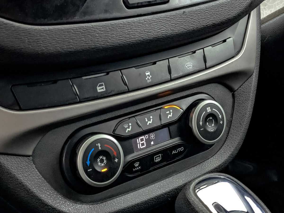 Купить Lada (ВАЗ) Vesta SW, 2020, 97 003 км, фото №17