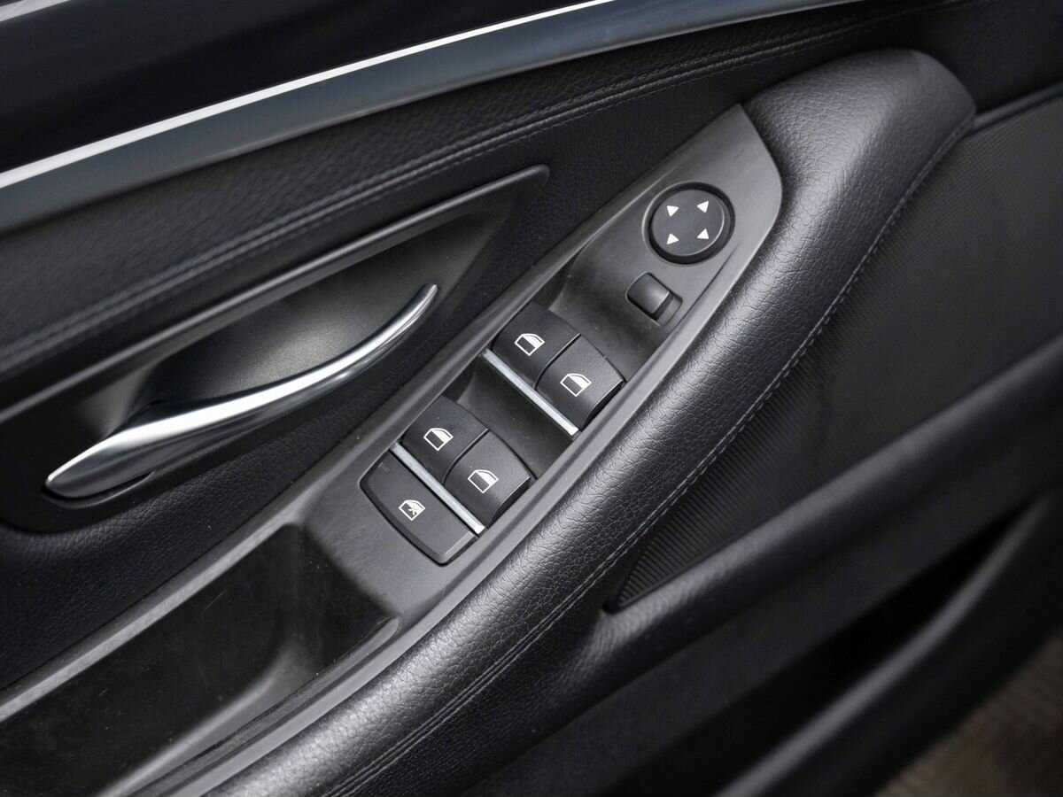 Купить BMW 5 серии 528i xDrive, 2012, 194 204 км, фото №22