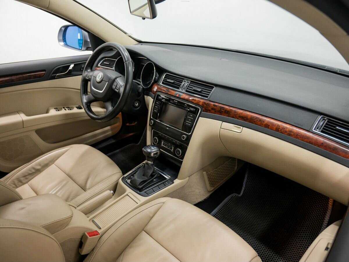 Купить Skoda Superb, 2012, 288 337 км, фото №7