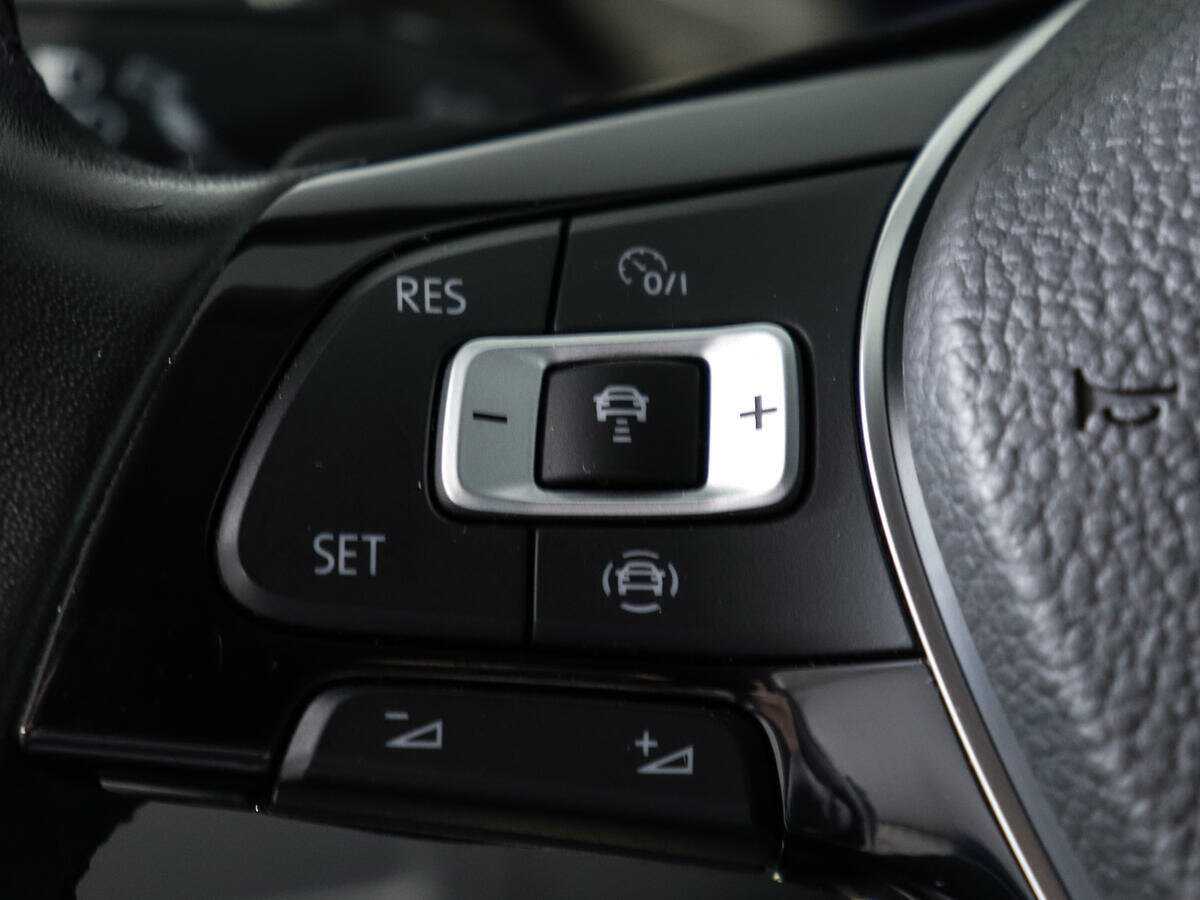 Купить Volkswagen Tiguan, 2018, 153 968 км, фото №21