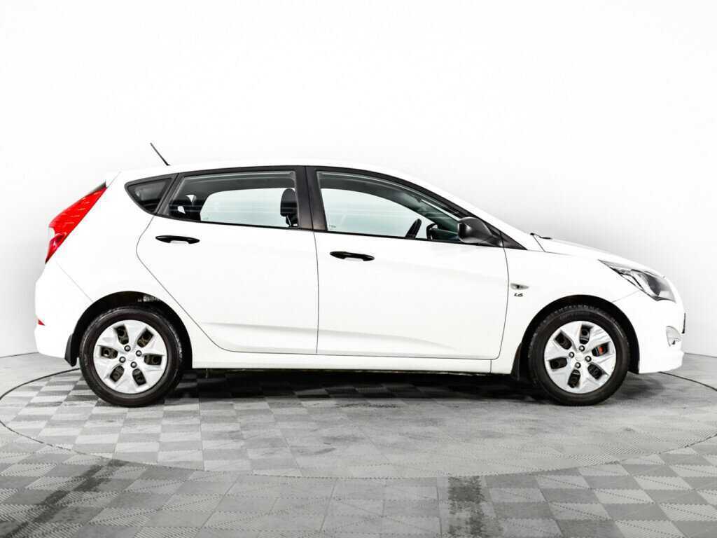 Купить Hyundai Solaris, 2015, 157 587 км, фото №4