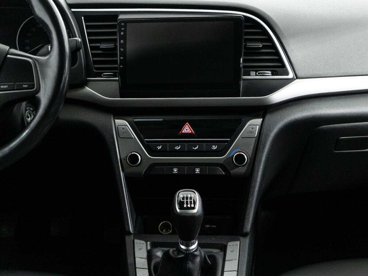 Купить Hyundai Elantra, 2017, 153 266 км, фото №14