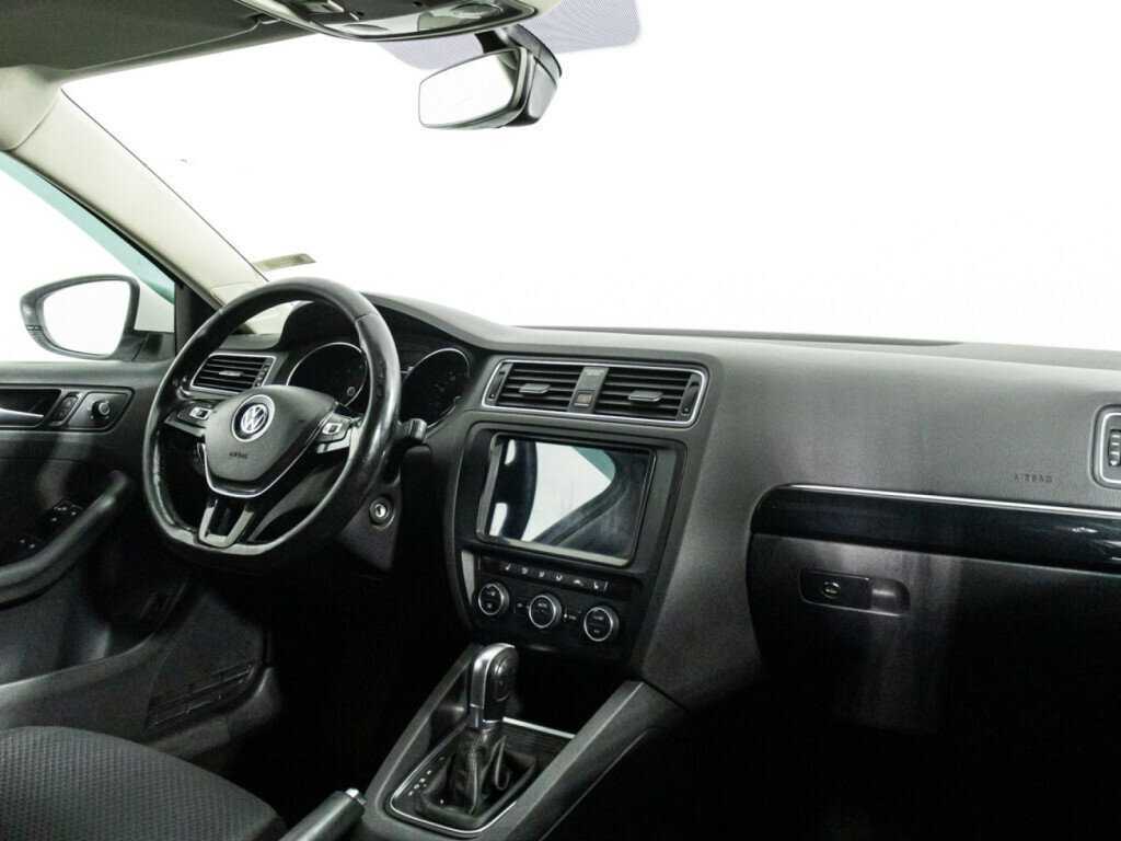 Купить Volkswagen Jetta, 2017, 210 180 км, фото №9