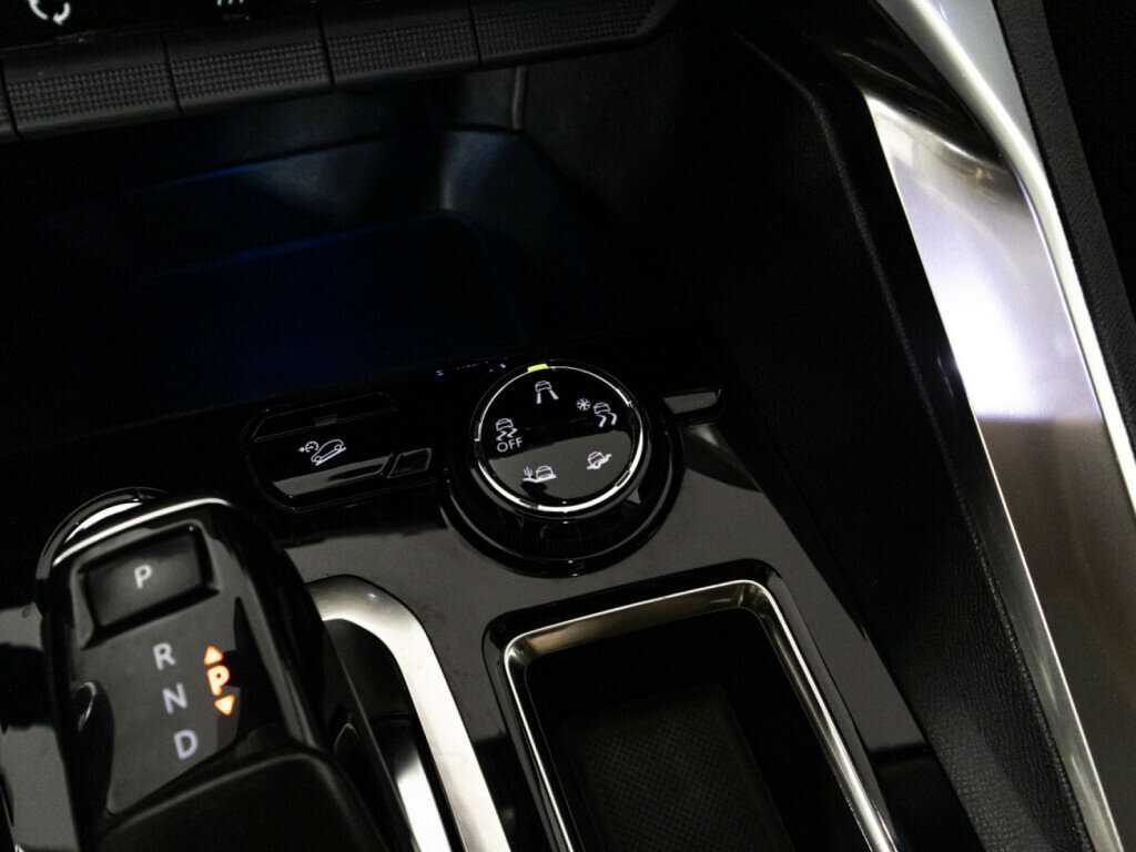 Купить Peugeot 3008, 2019, 148 449 км, фото №18