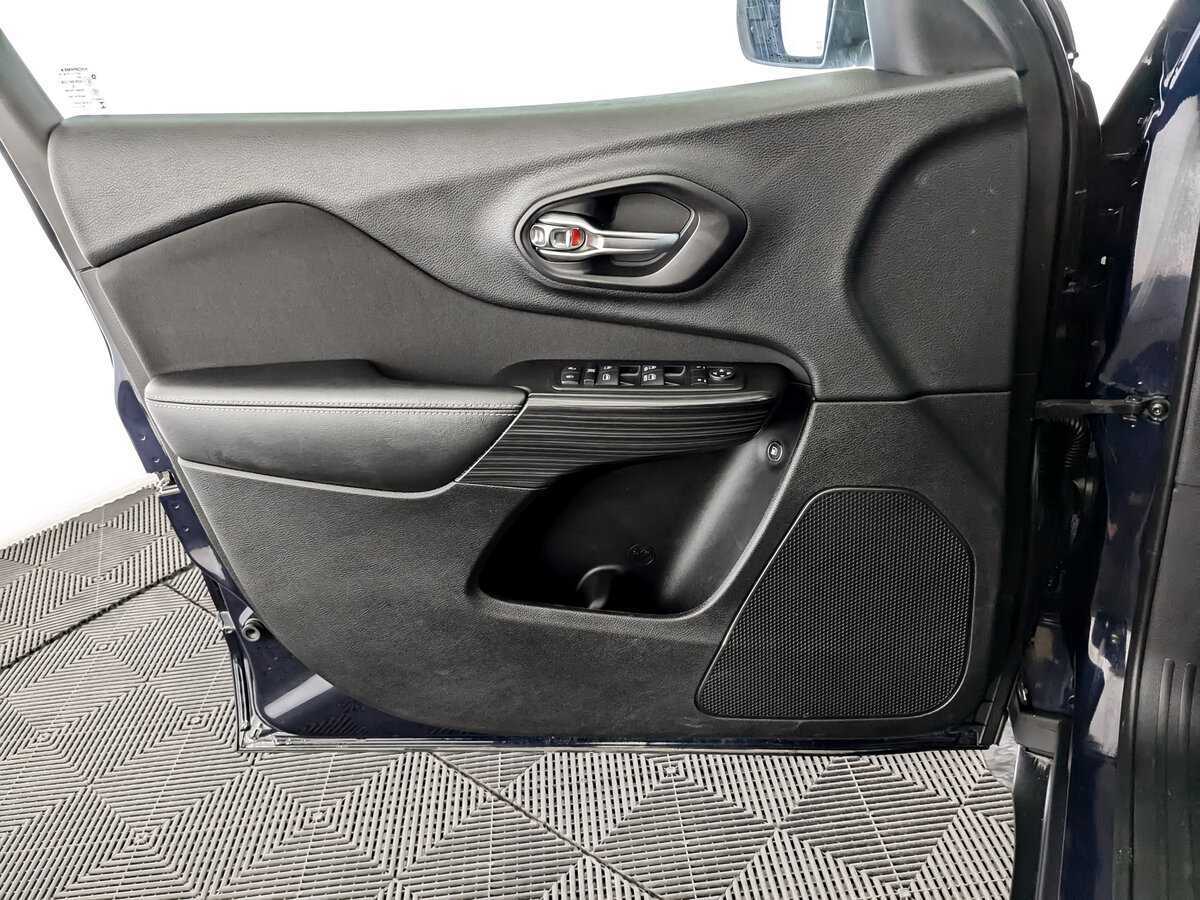 Купить Jeep Cherokee, 2014, 99 982 км, фото №19