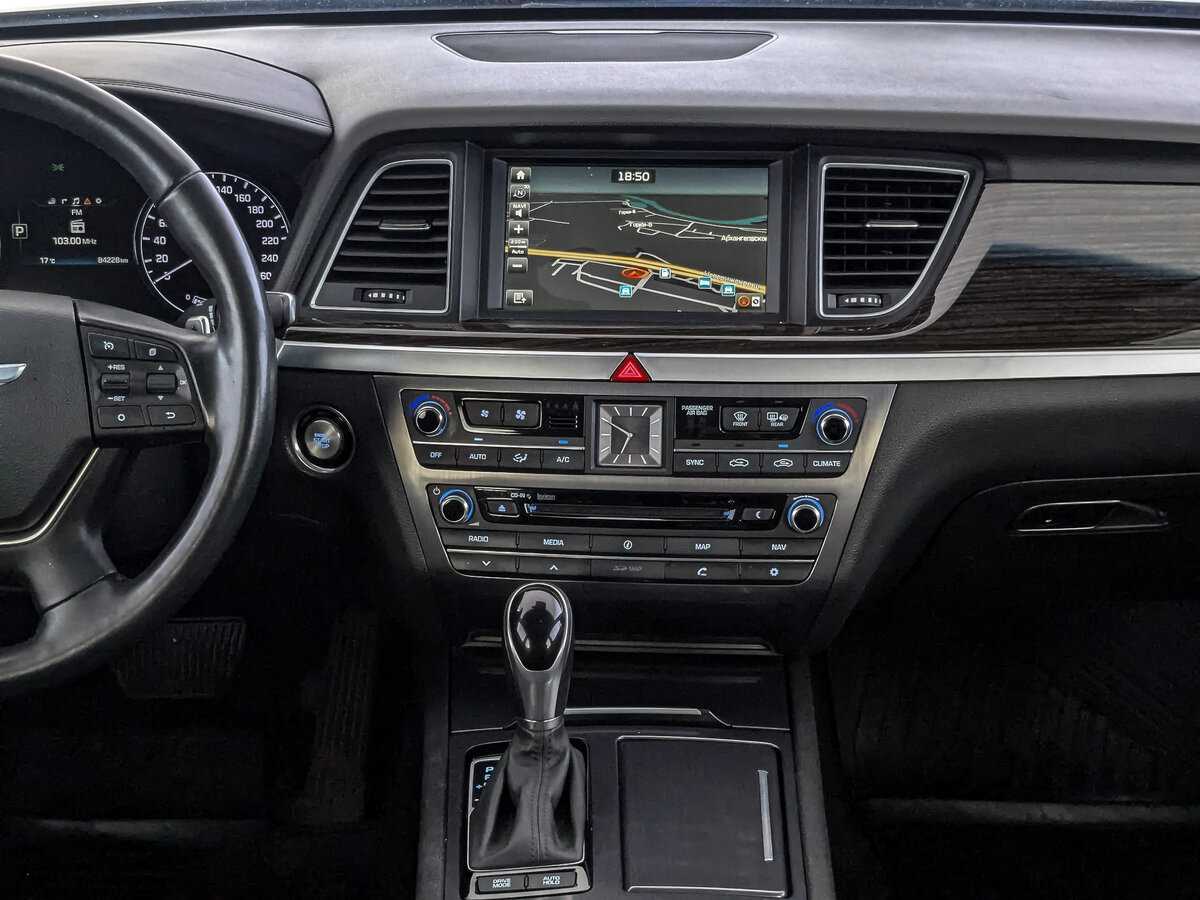 Купить Hyundai Genesis, 2015, 88 628 км, фото №15