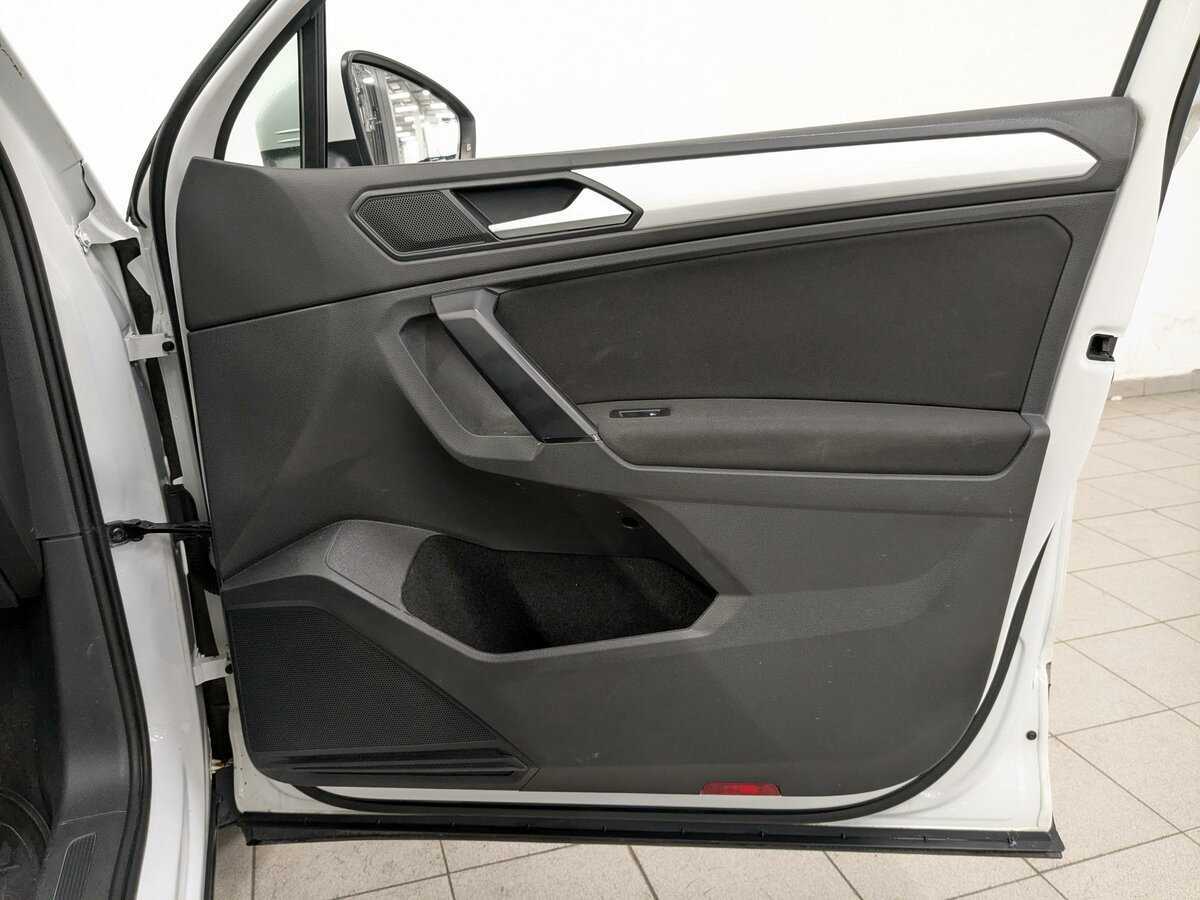 Купить Volkswagen Tiguan, 2021, 154 692 км, фото №24