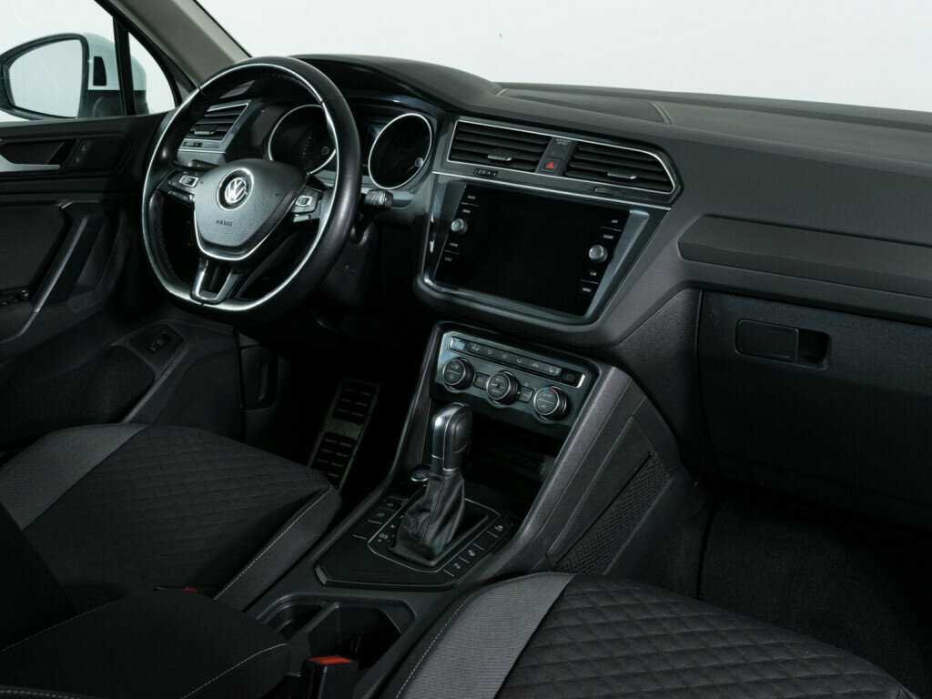 Купить Volkswagen Tiguan, 2018, 170 548 км, фото №9