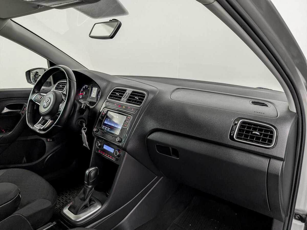 Купить Volkswagen Polo, 2018, 126 810 км, фото №11