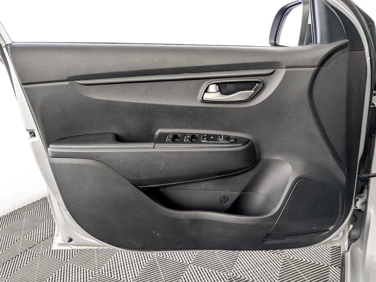 Купить Kia Rio X-Line, 2020, 186 207 км, фото №17