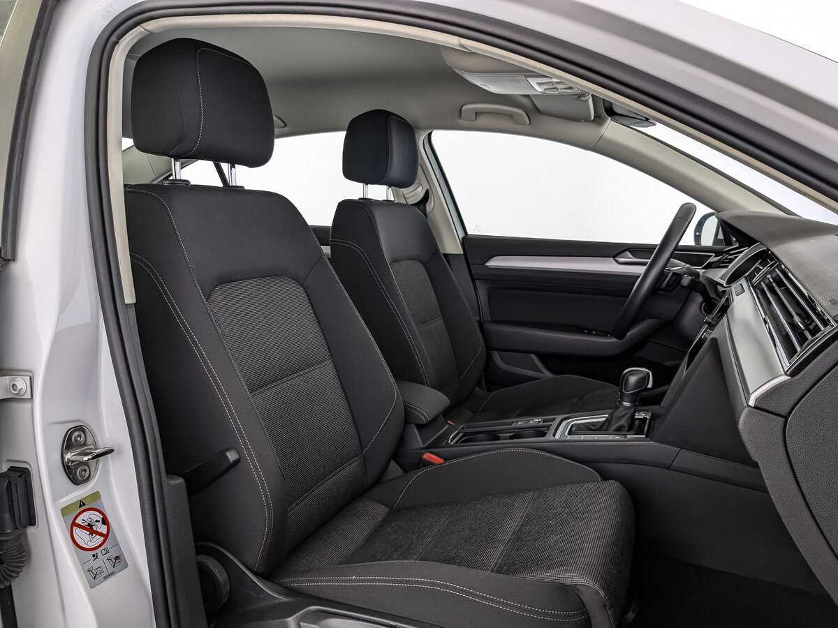 Купить Volkswagen Passat, 2019, 56 357 км, фото №24