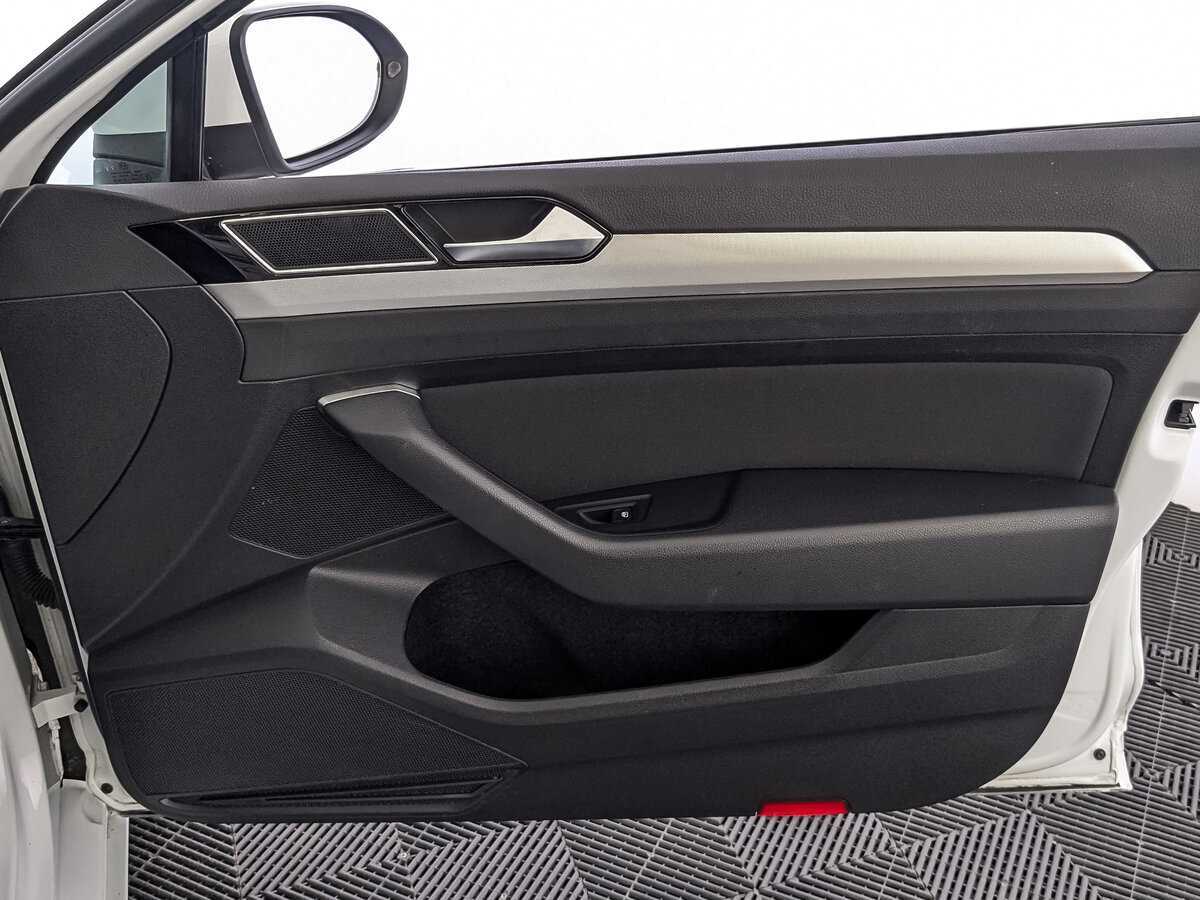 Купить Volkswagen Passat, 2019, 56 357 км, фото №25