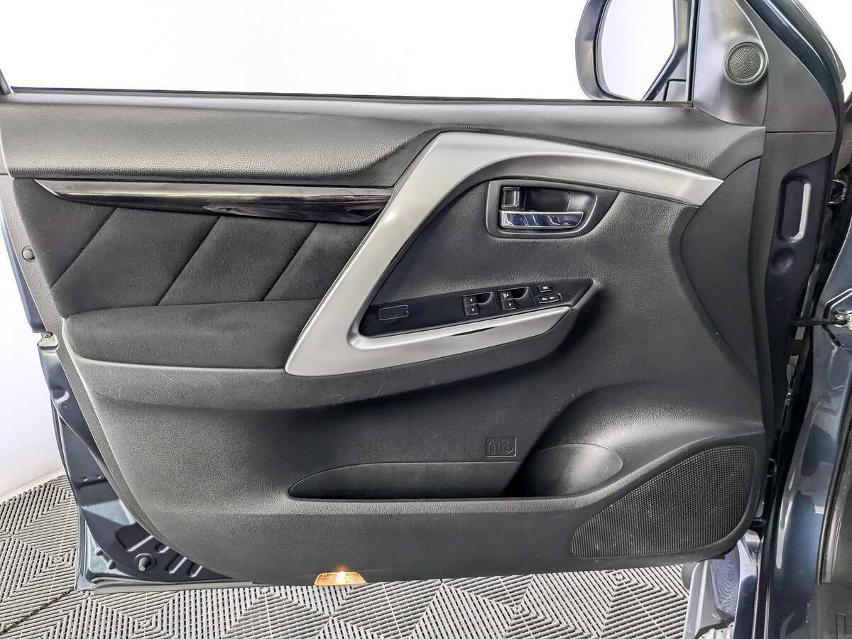 Купить Mitsubishi Pajero Sport, 2019, 232 086 км, фото №17