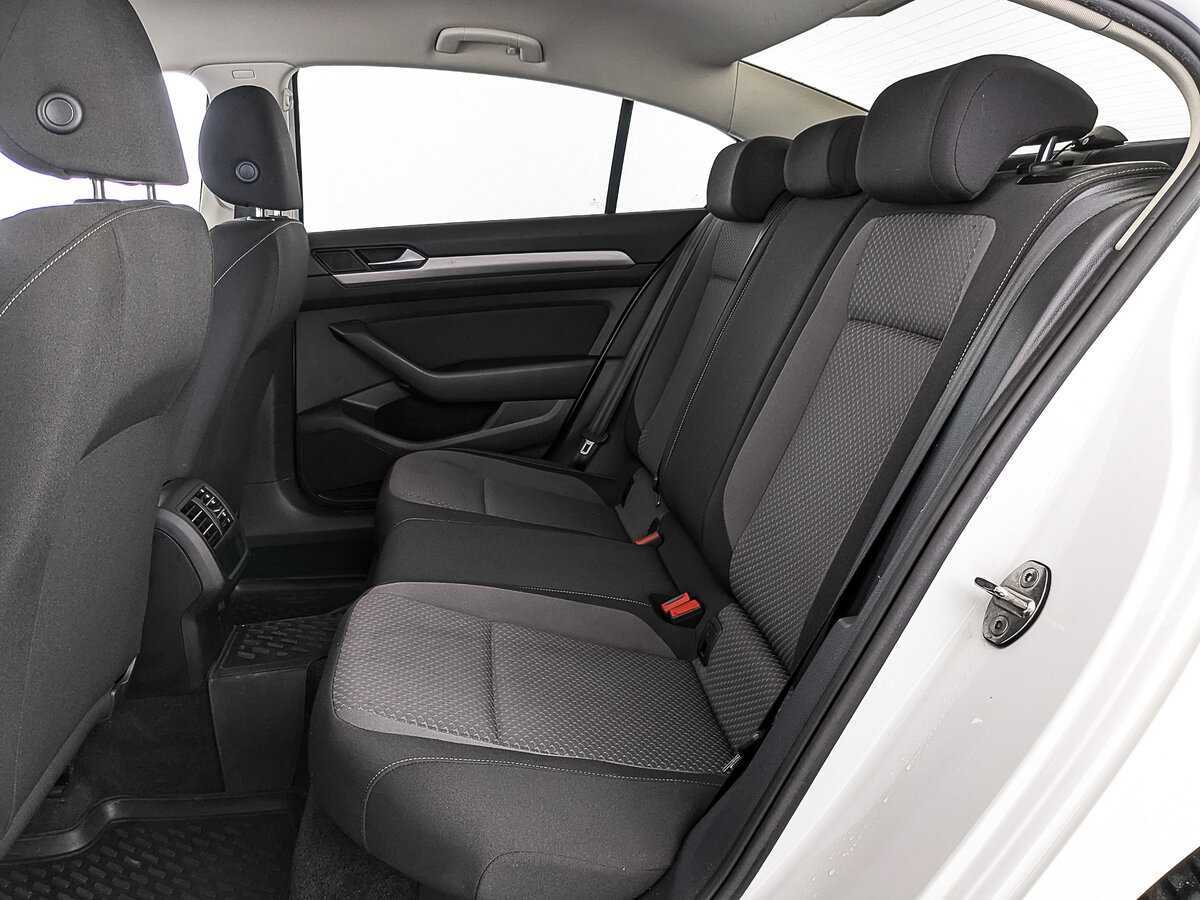 Купить Volkswagen Passat, 2017, 120 532 км, фото №18