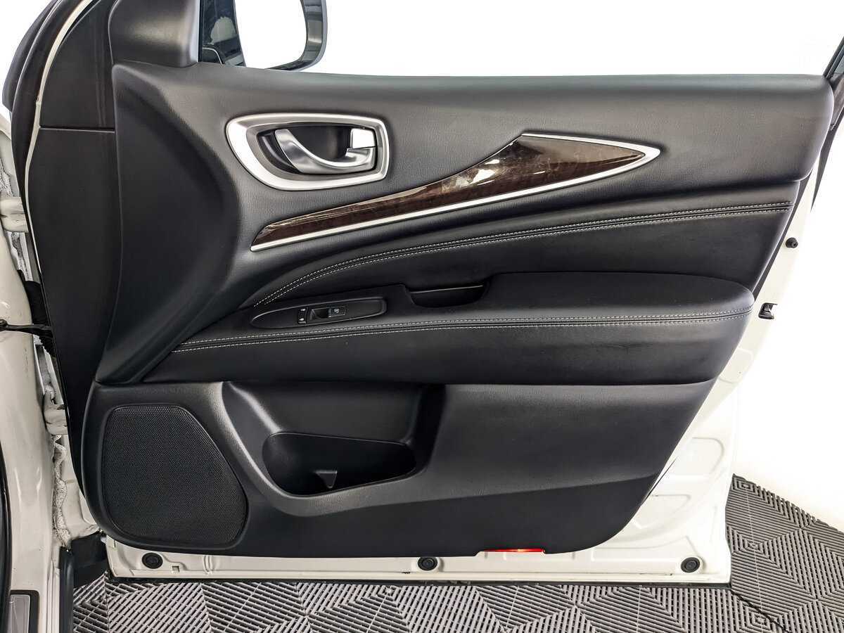 Купить Infiniti QX60, 2017, 131 813 км, фото №23