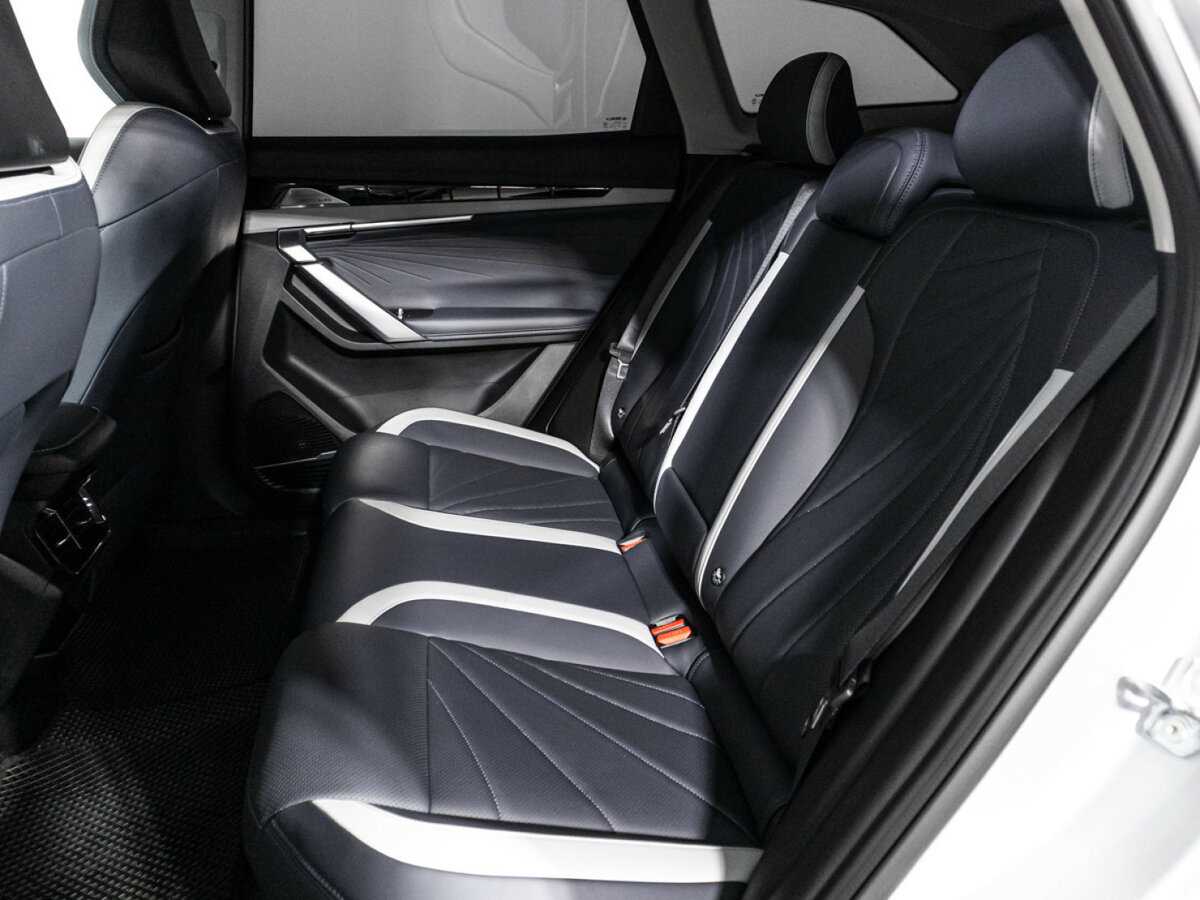 Купить Geely Atlas, 2023, 39 168 км, фото №10