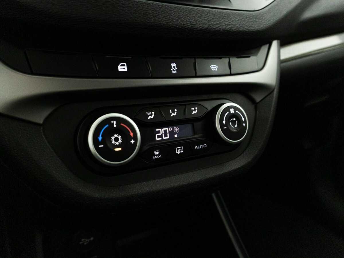 Купить Lada (ВАЗ) Vesta SW, 2019, 84 922 км, фото №16