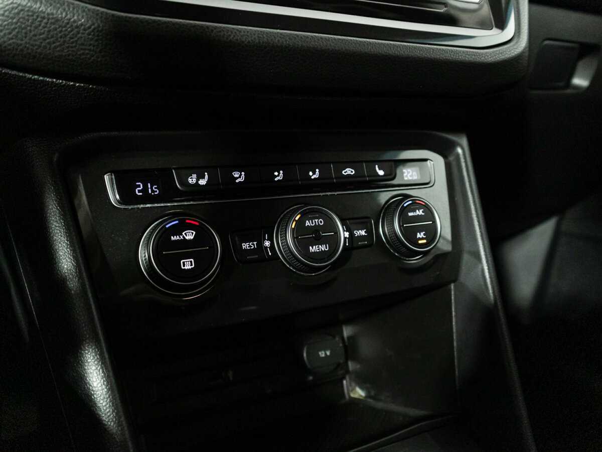 Купить Volkswagen Tiguan, 2018, 145 890 км, фото №15