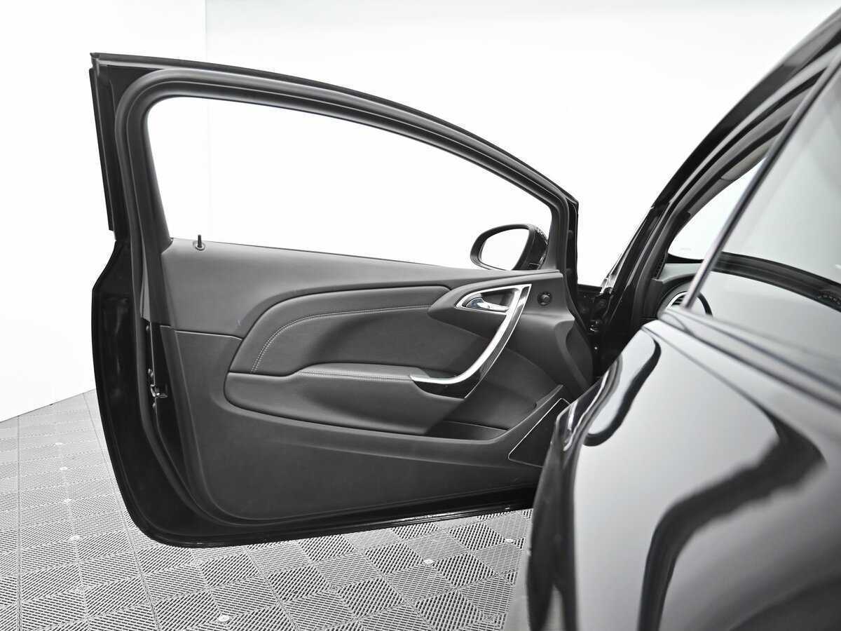 Купить Opel Astra GTC, 2012, 110 500 км, фото №5