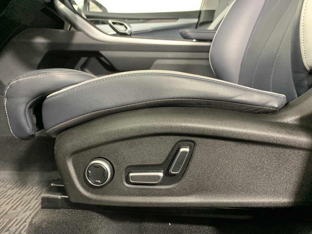 Купить Geely Atlas, 2023, 5 739 км, фото №17