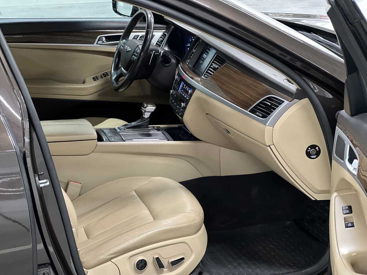 Купить Hyundai Genesis, 2014, 256 260 км, фото №11
