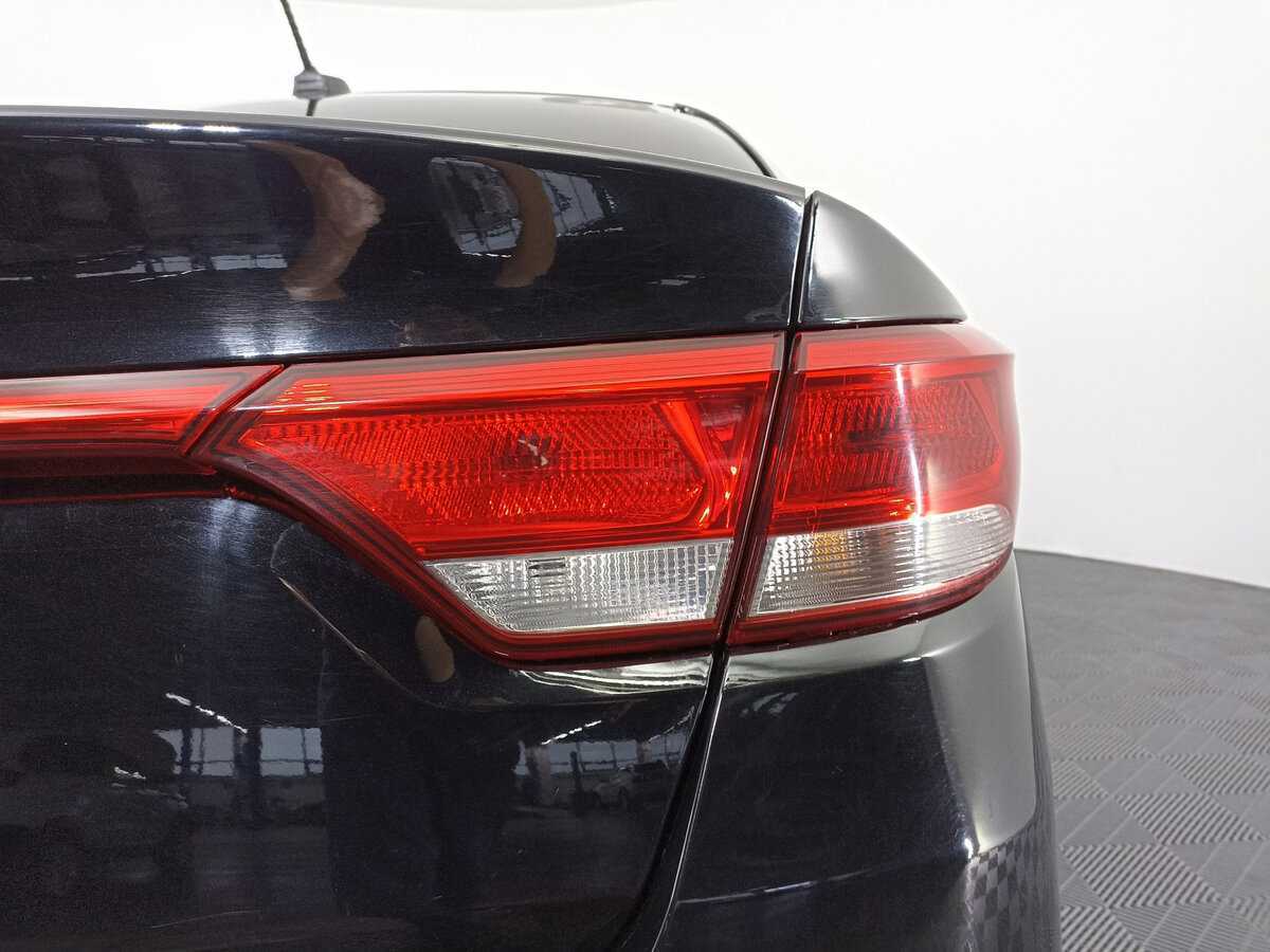 Купить Kia Rio, 2017, 157 688 км, фото №9