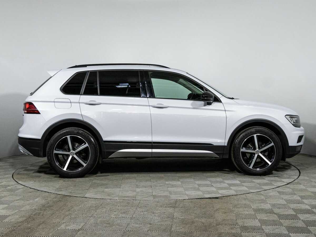 Купить Volkswagen Tiguan, 2019, 129 327 км, фото №4