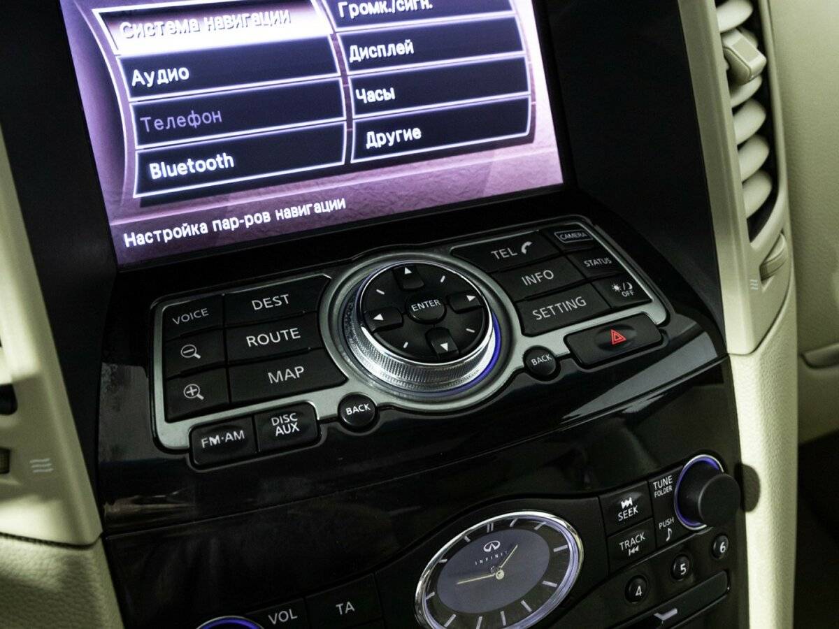 Купить Infiniti FX30d, 2012, 132 395 км, фото №22