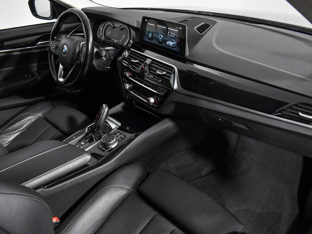 Купить BMW 5 серии 520d, 2017, 118 260 км, фото №16
