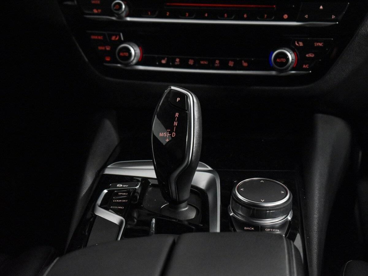 Купить BMW 5 серии 520d, 2017, 118 260 км, фото №18