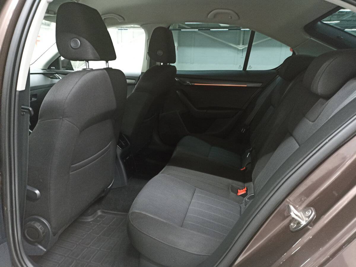 Купить Skoda Octavia, 2018, 215 830 км, фото №12