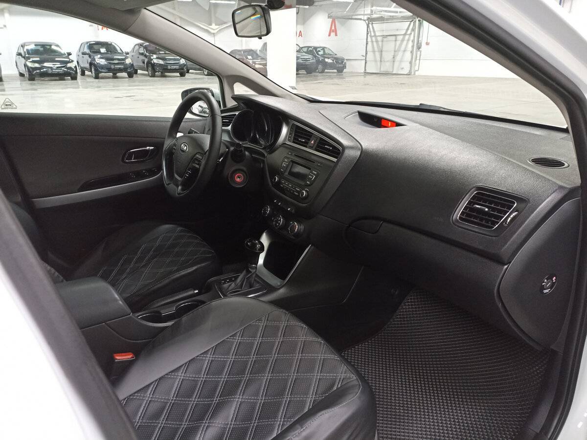 Купить Kia Ceed, 2015, 189 400 км, фото №11